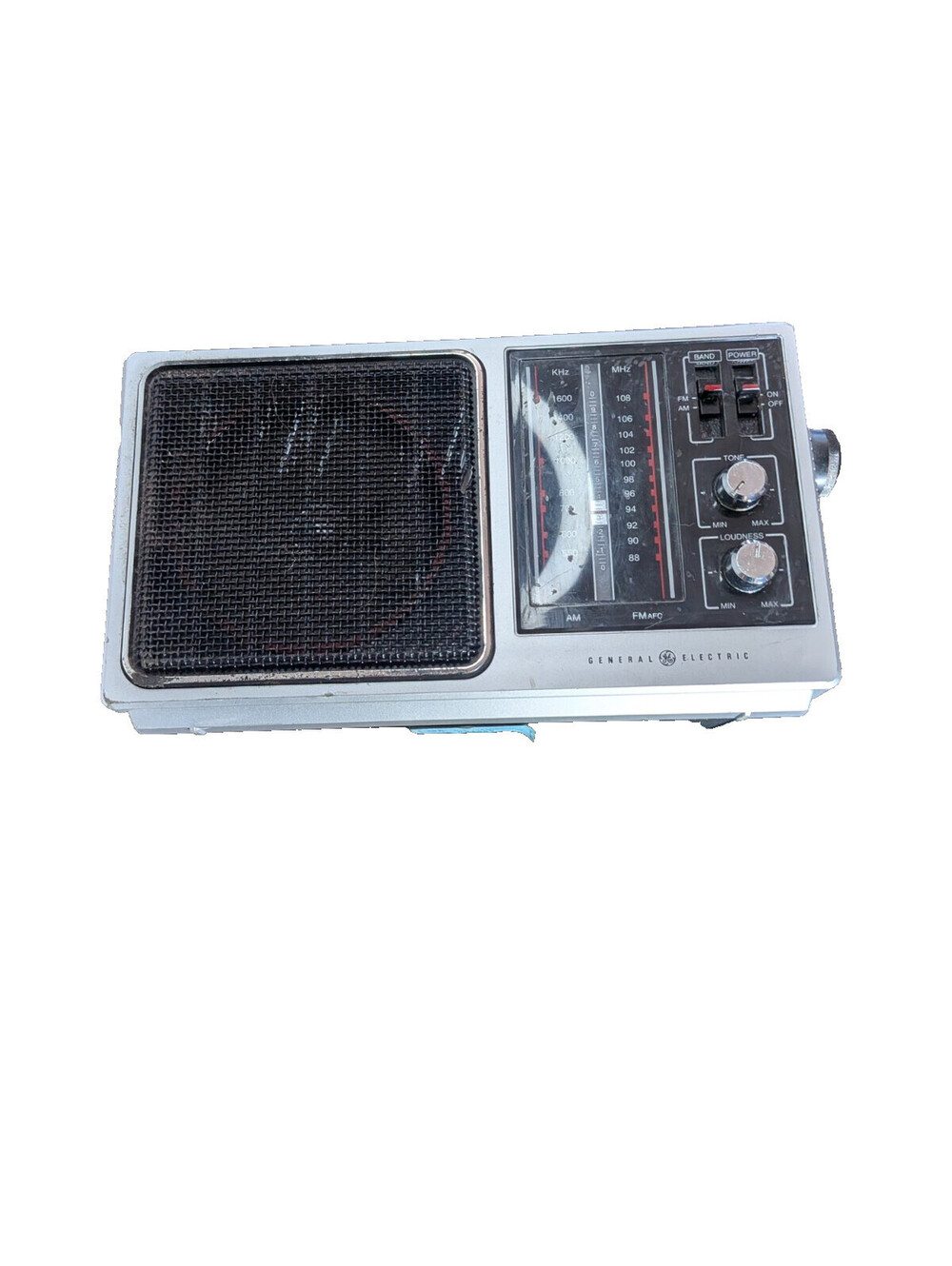 GE General Electric AM FM Superadio 7-2857A Portable Radio 1970s Vintage Silver